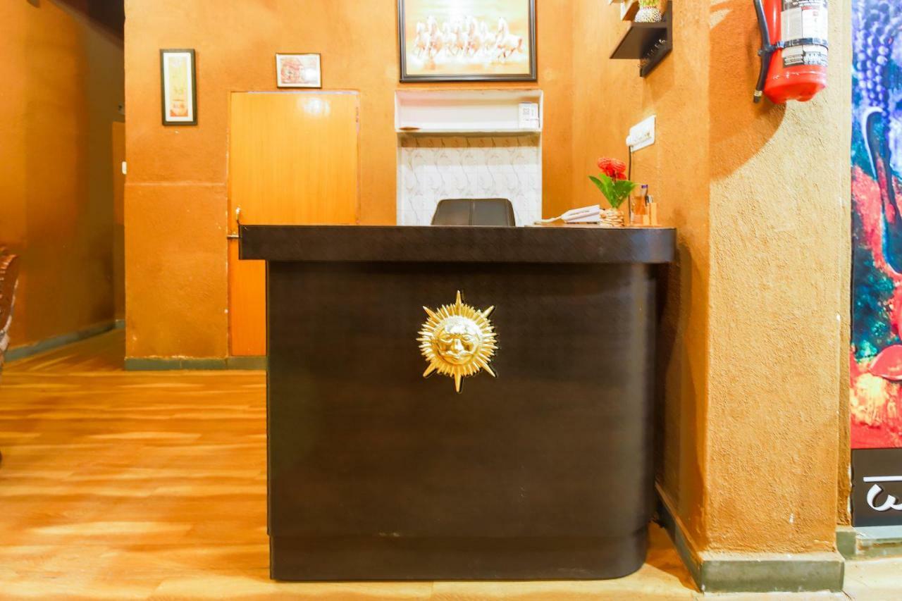 Oyo 46646 Surya Hotel