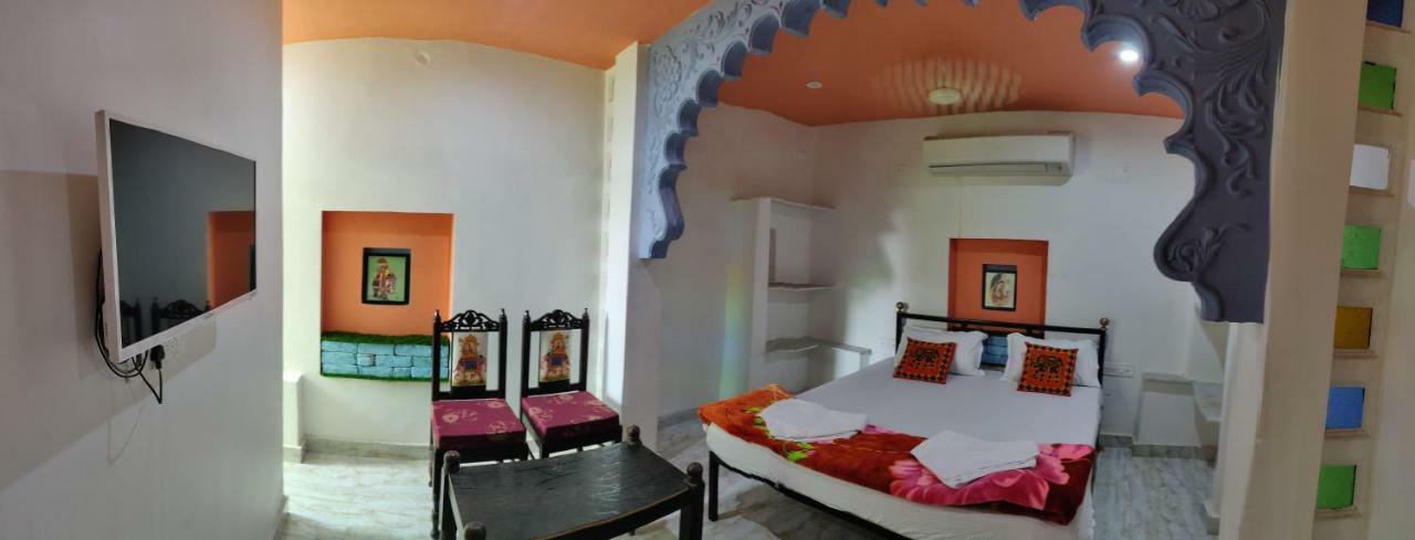 Jagat Guest house