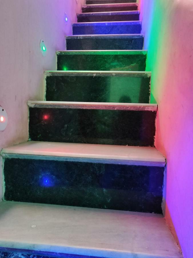 Jagat Guest house 2*