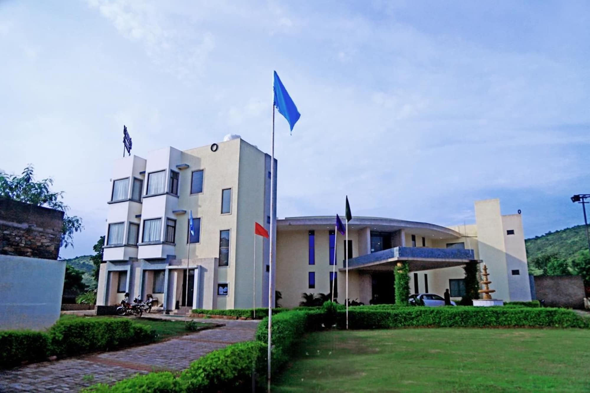 Dreams Resort Udaipur
