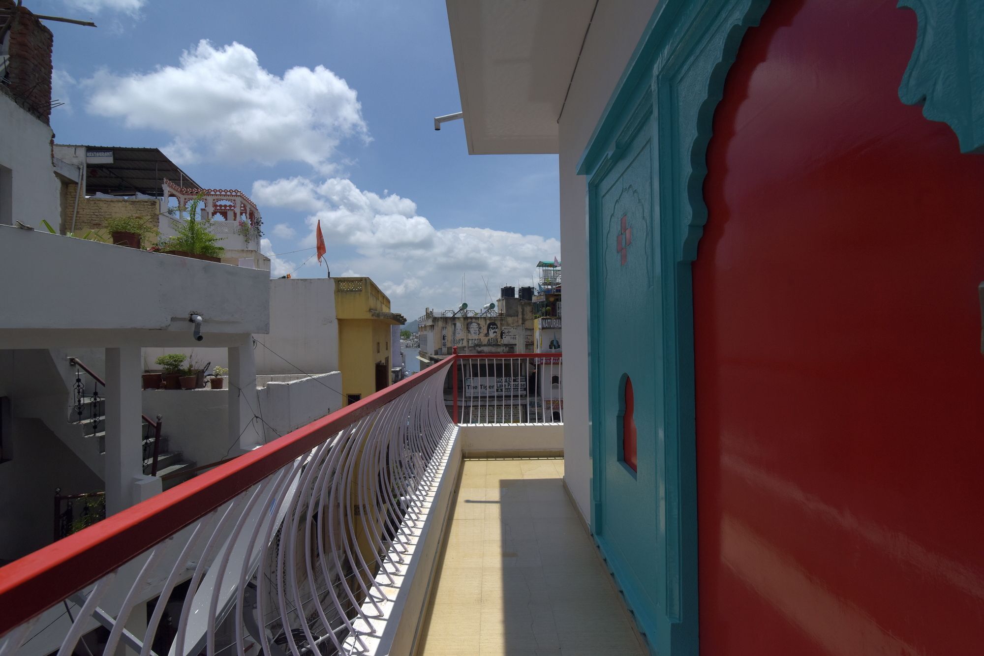 Udai Niwas On Pichola Hotel 3*