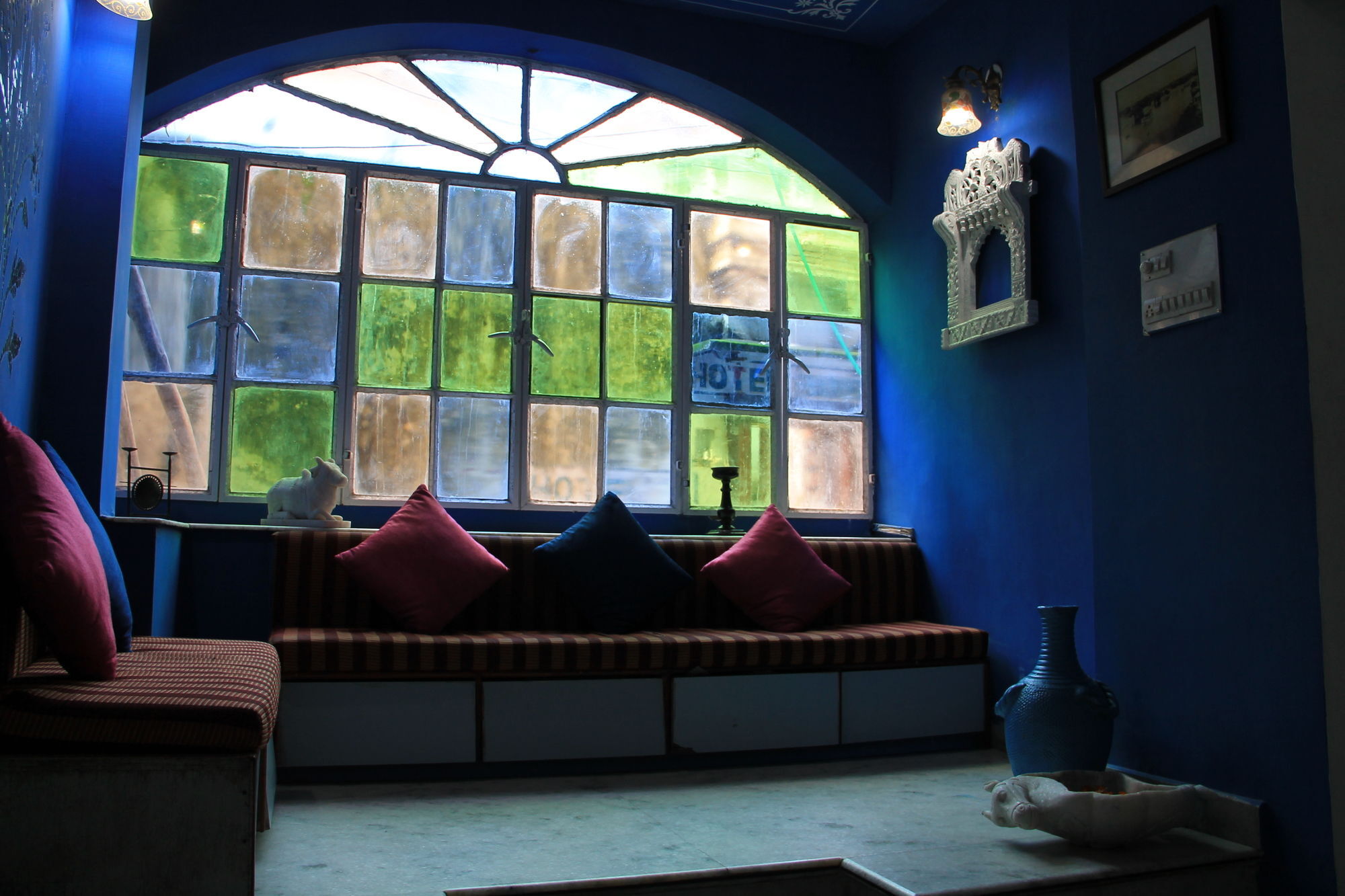 Udai Niwas On Pichola Hotel Udaipur