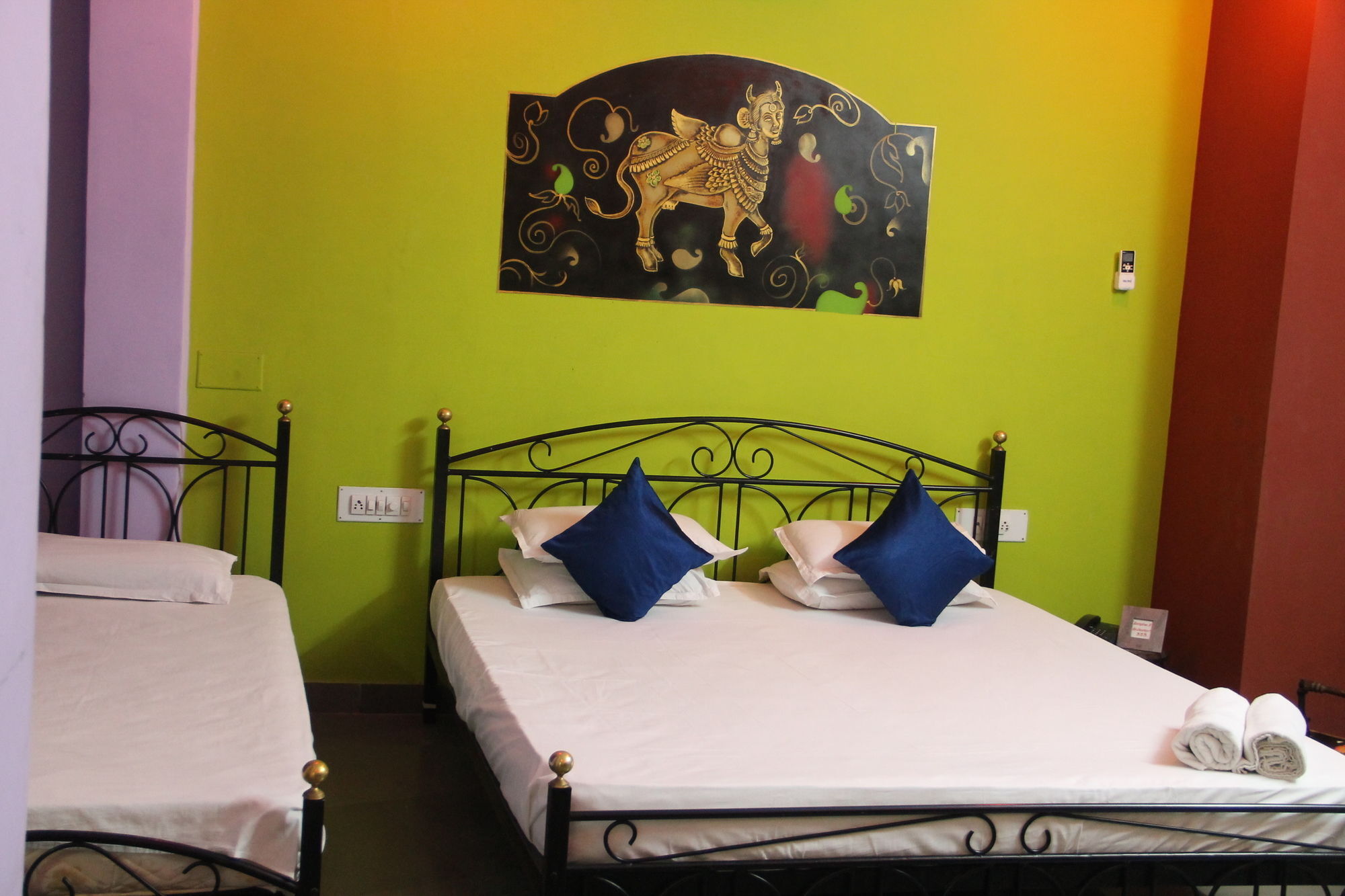 Udai Niwas On Pichola Hotel Udaipur