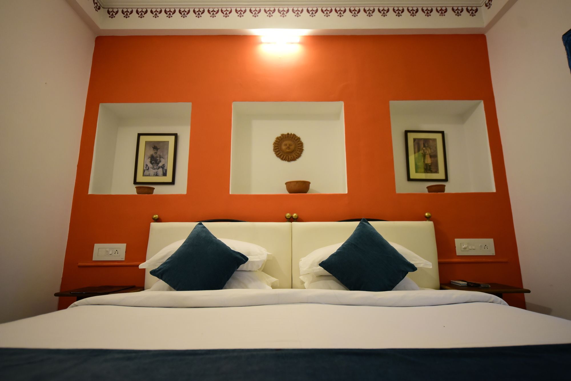 Udai Niwas On Pichola Udaipur