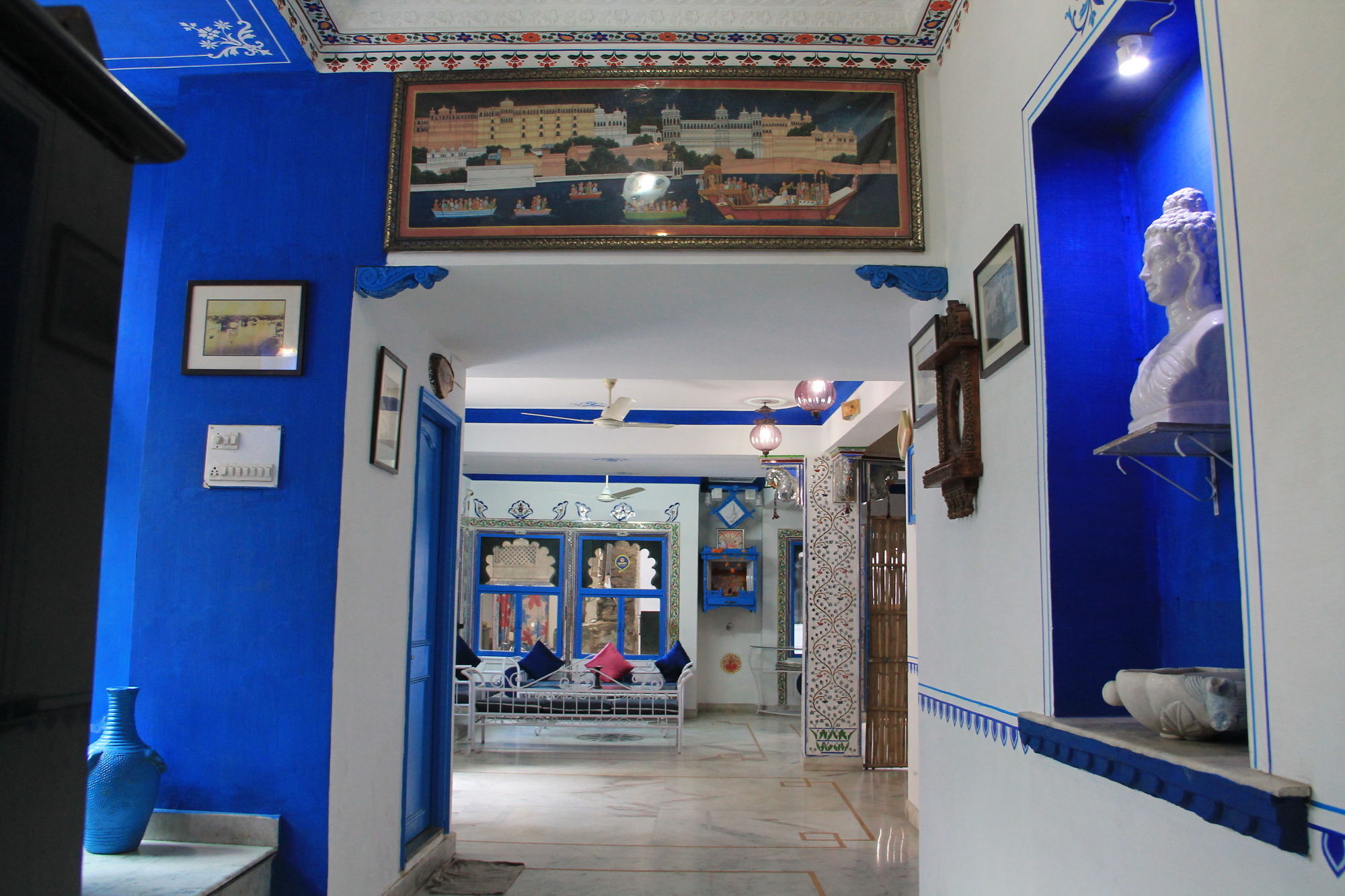 Udai Niwas On Pichola Udaipur