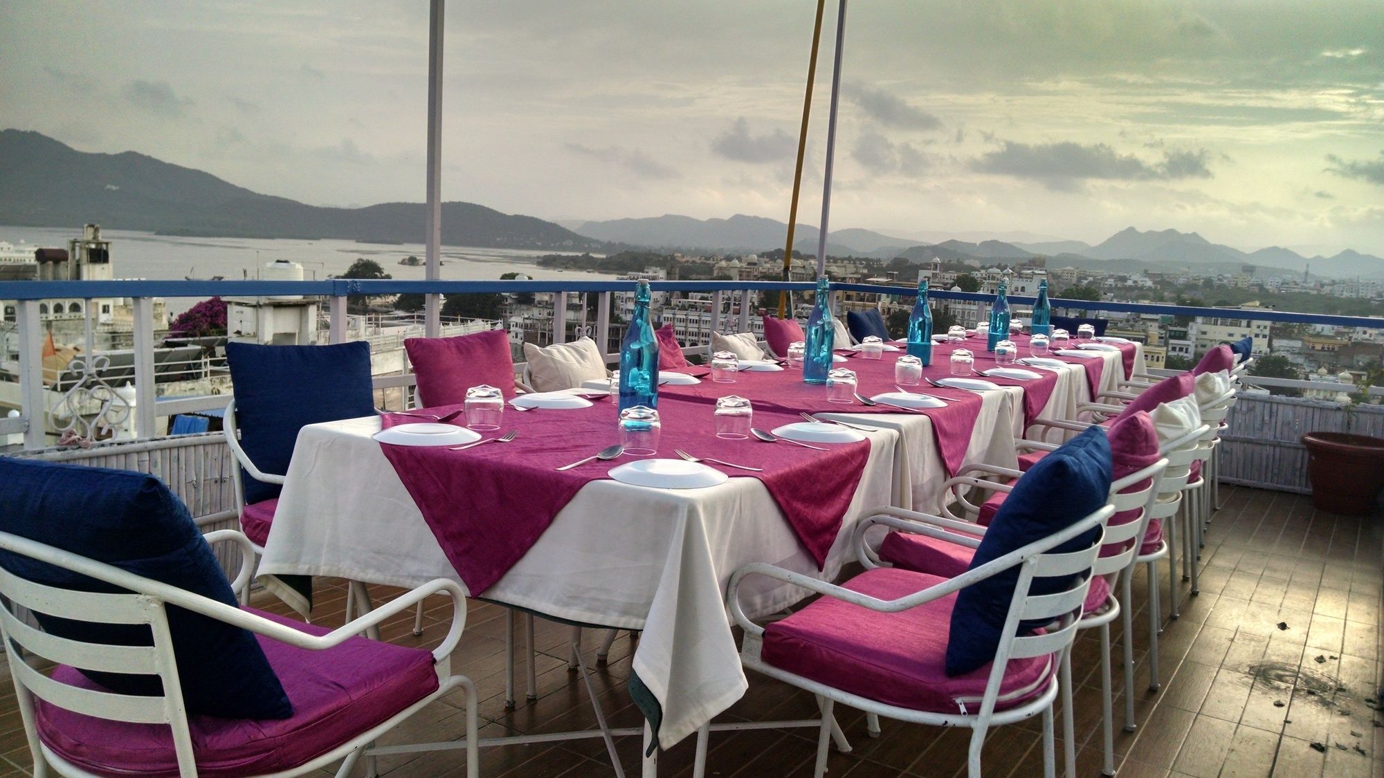 Udai Niwas On Pichola Hotel 3*