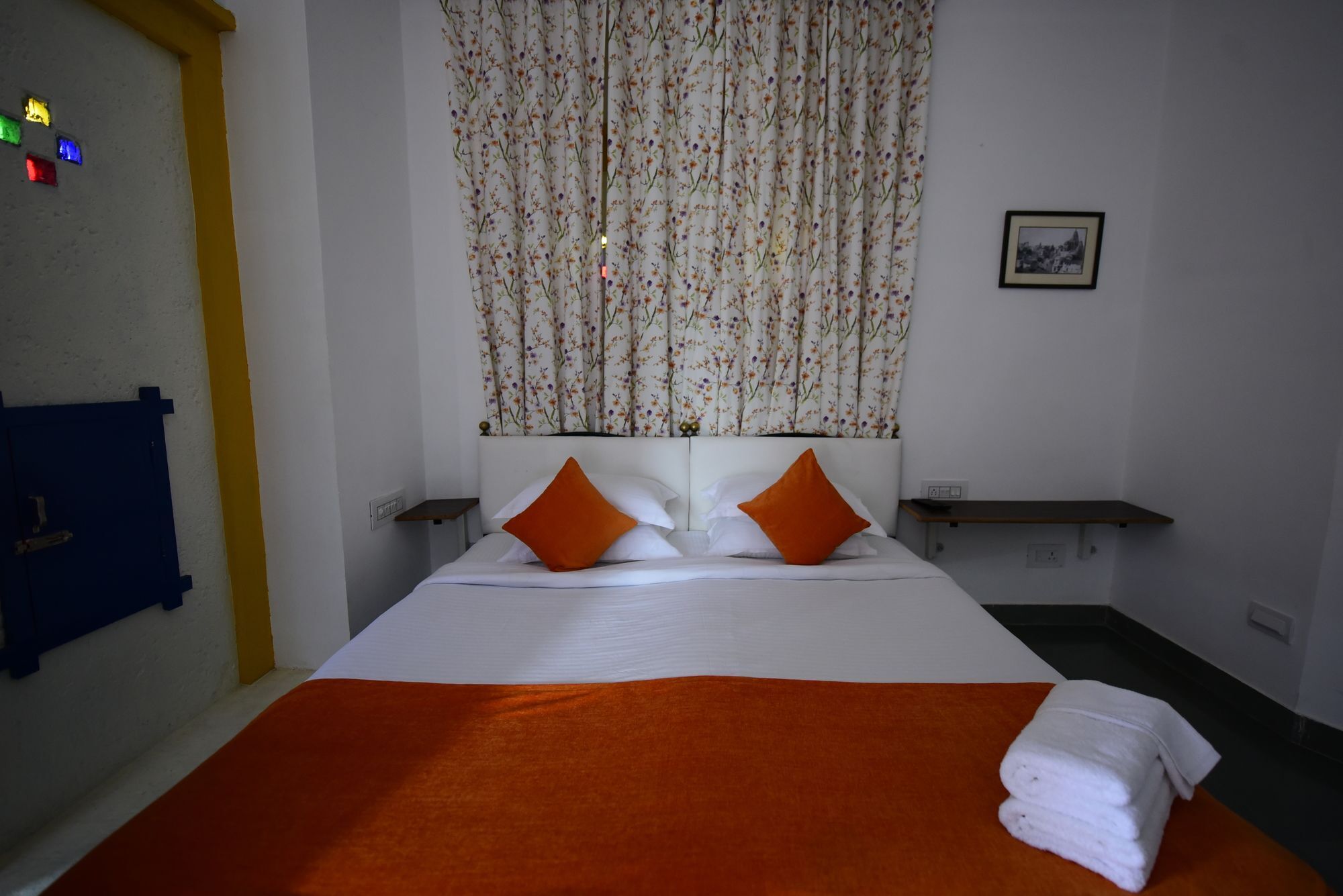 Udai Niwas On Pichola Udaipur
