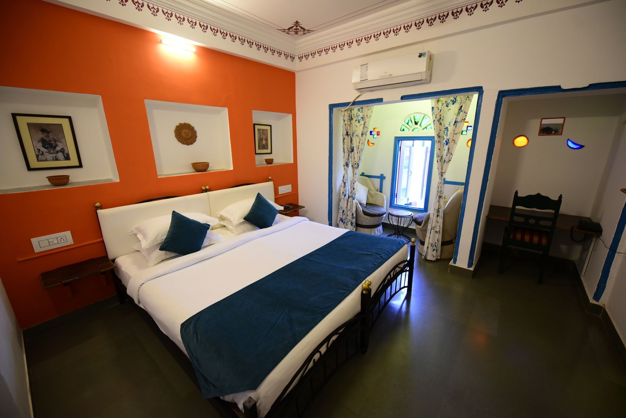 Udai Niwas On Pichola 3* Udaipur
