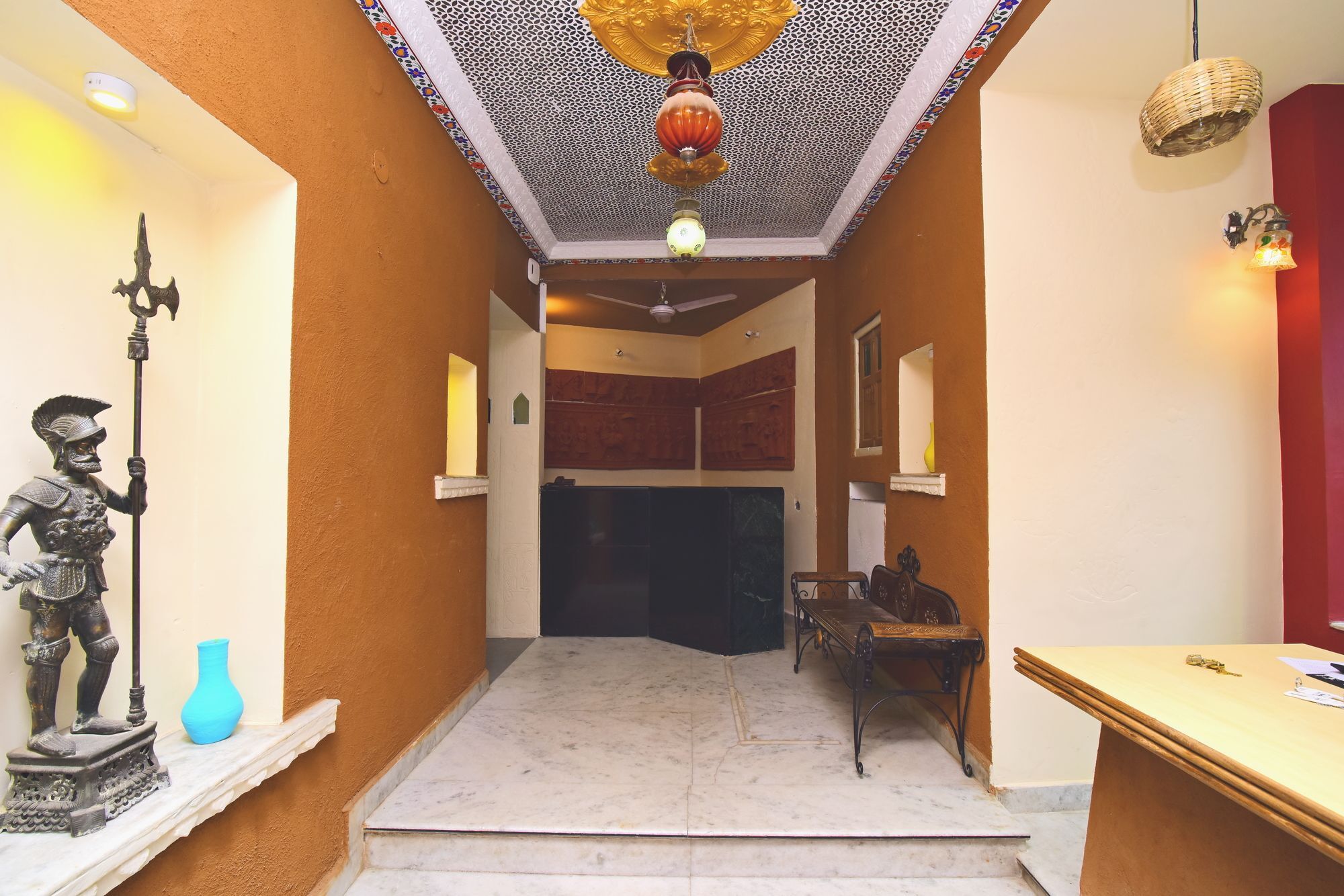 Hotel Udai Niwas On Pichola 3*