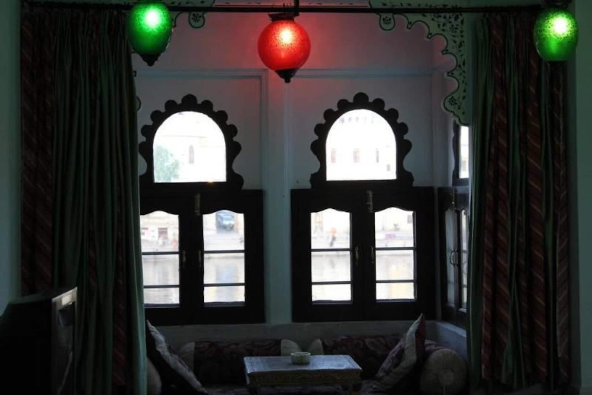 Hotel Thamla Haveli - Heritage View 3*