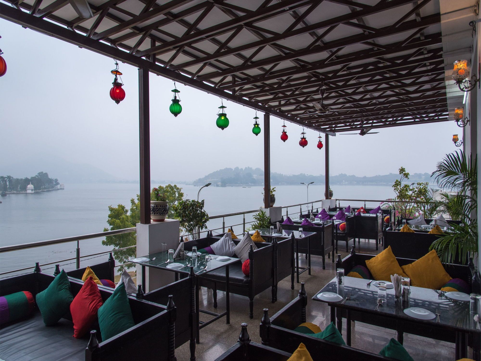 Hotel Capital O 11716 Everest Udaipur
