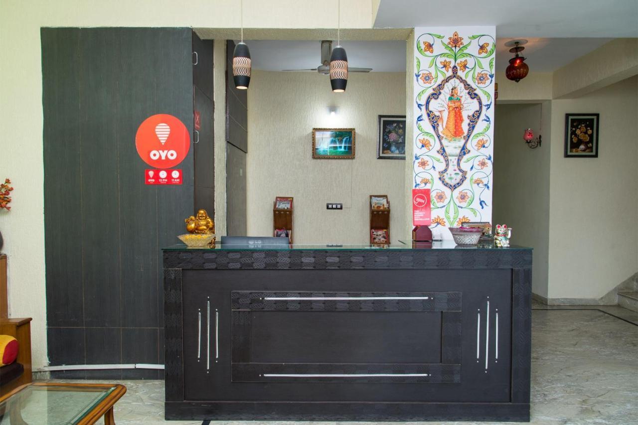 Hotel Capital O 11716 Everest