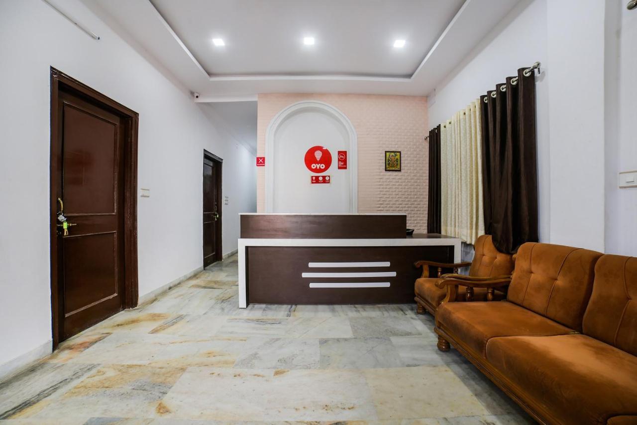 Hotel Oyo 9971 Royal T Udaipur