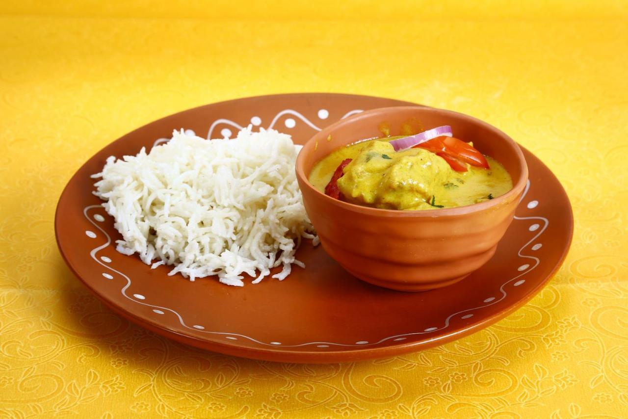 Hotel Oyo 23381 Sagar Ratna