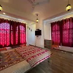 Boraj Haveli Guest House