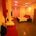 Hotel Dhola Ghat Haweli