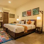 Tripli Hotels Shambhu Villas