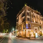 Tripli Hotels Shambhu Villas