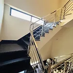 Hotel White House