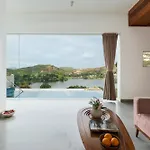 Yaan Retreat-Lake View-Private Pool Villas