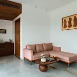 Yaan Retreat-Lake View-Private Pool Villas