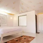 Holiday Hill Resort & Spa