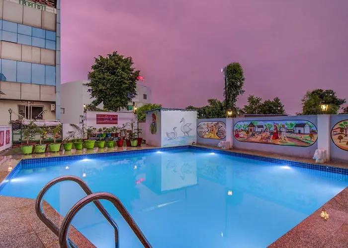 Fabhotel Himanshi