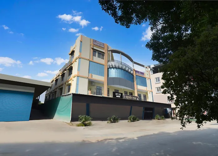 Hotel O Mahaveer Tower
