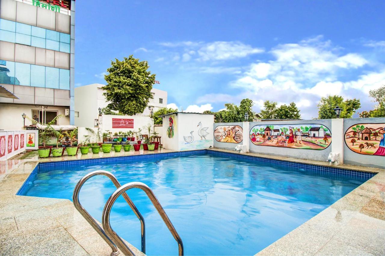 Hotel Fabhotel Himanshi