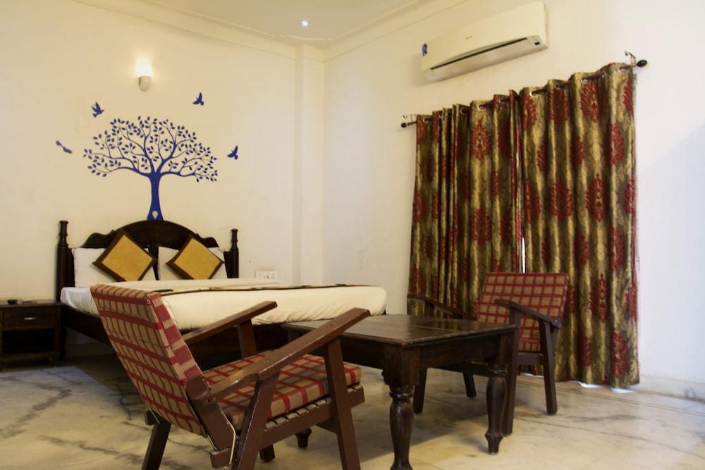 Hotel Tripli Shambhu