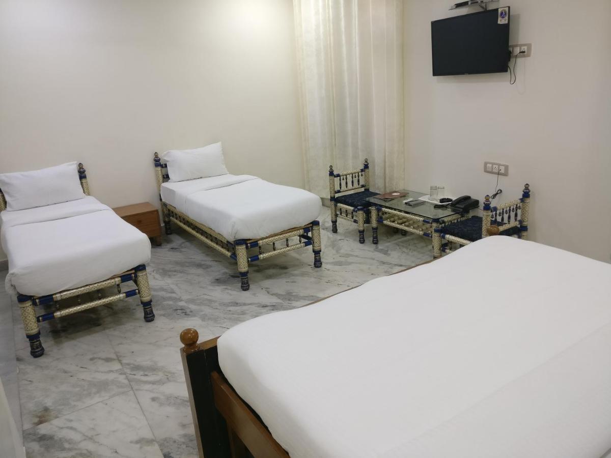 Empire Palace Hotel 3*