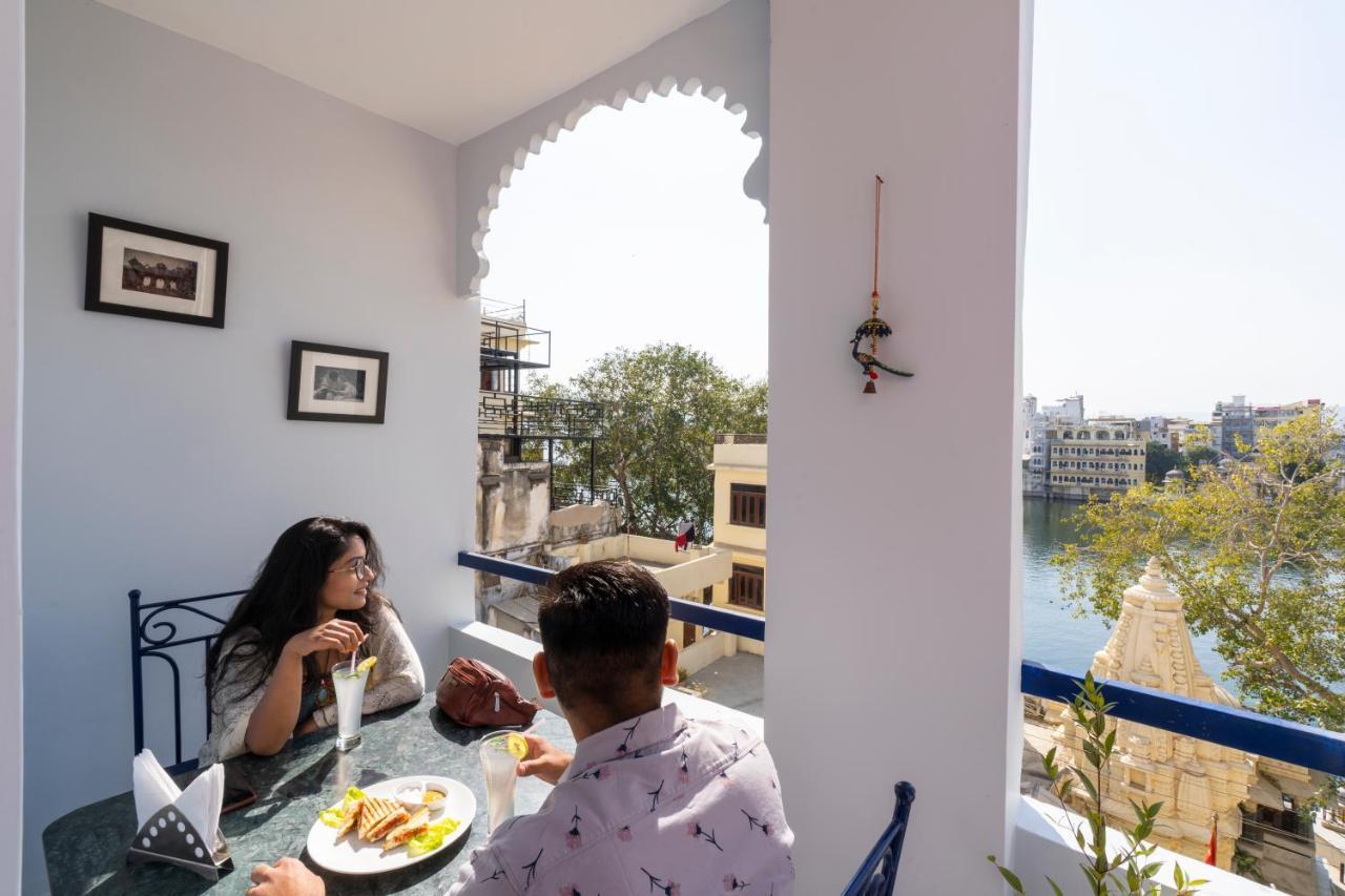 Shalom Backpackers Hostel *
