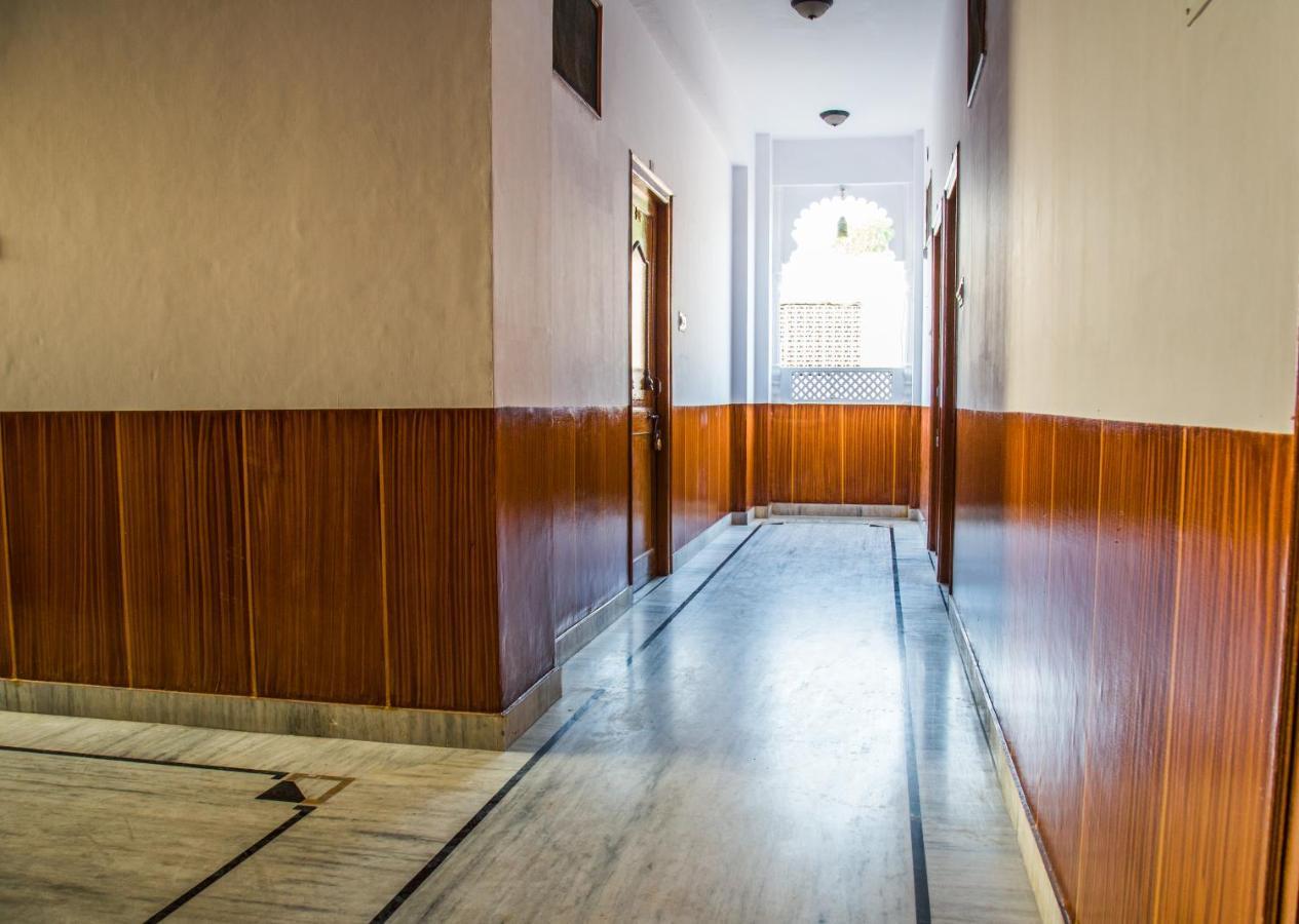 Udai Palace - Centrally Located Budget Family Hotel Udaipur