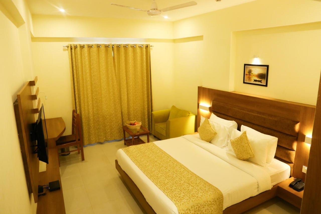 Hotel Khumani