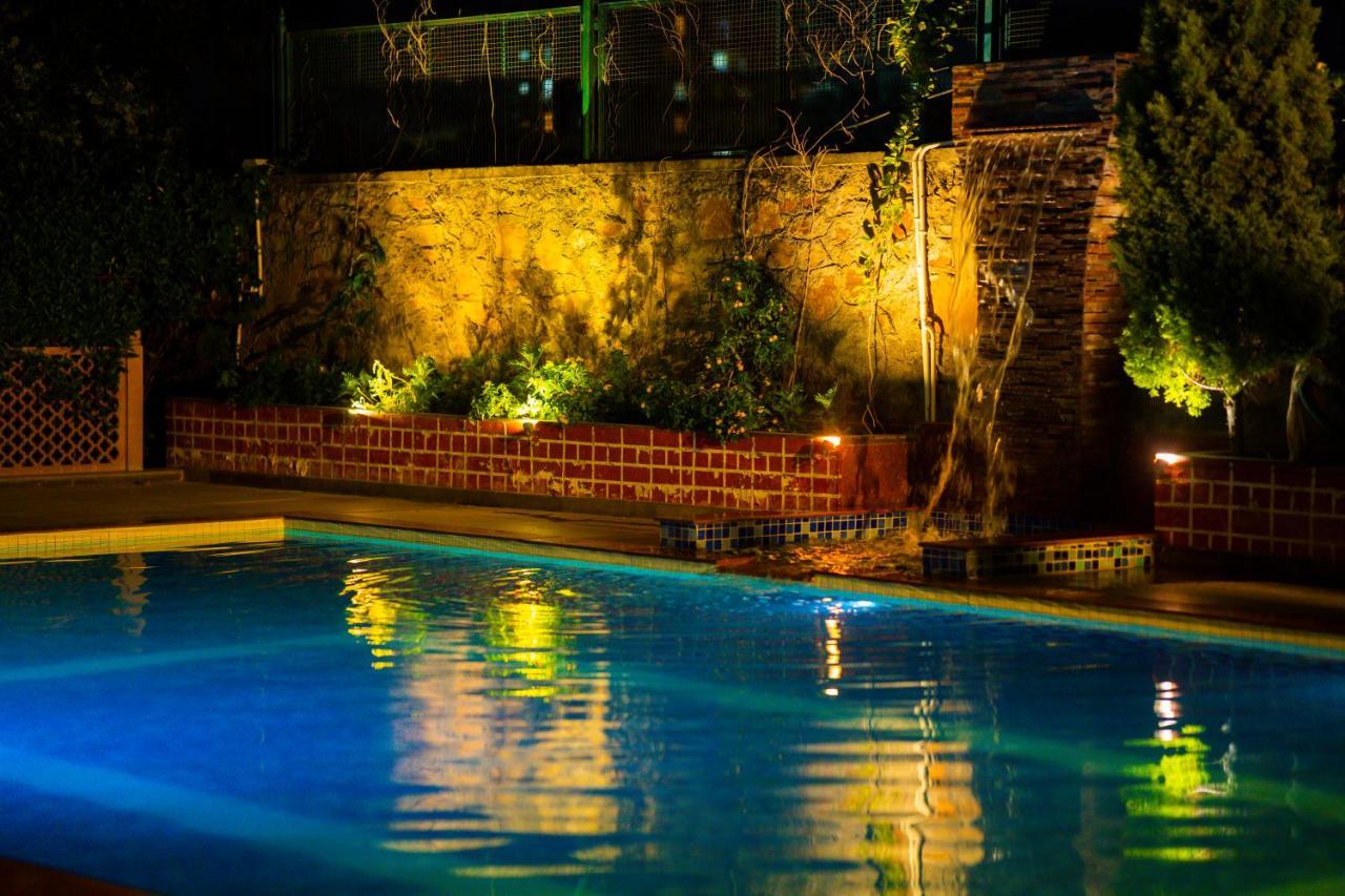 Abha Farms And Resort *