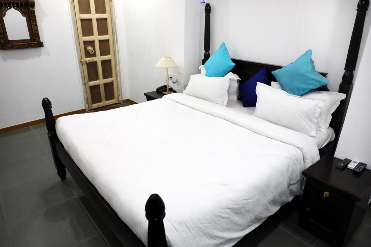 Hotel Dhola Ghat Haweli *