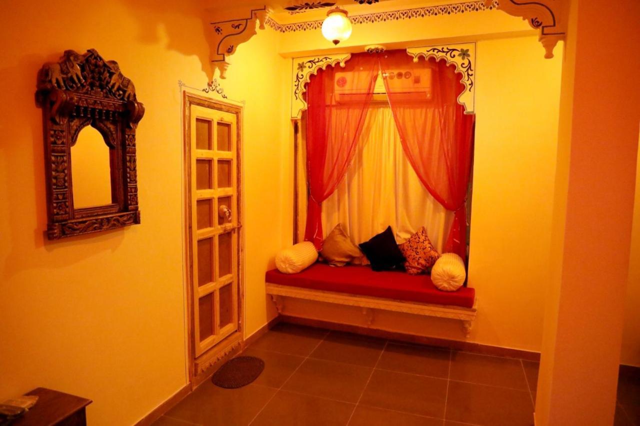 Dhola Ghat Haweli Hotel *