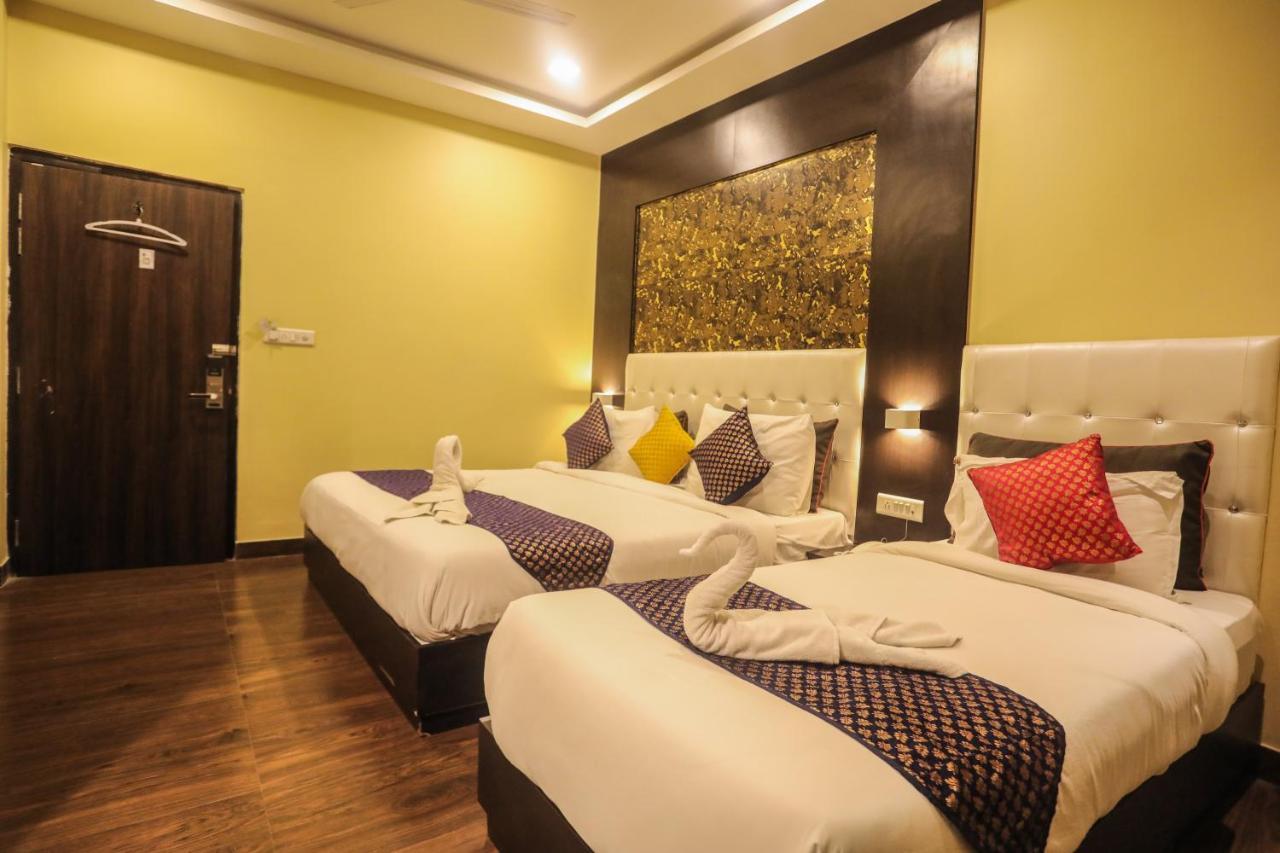 G-bhagwat By An Hotel