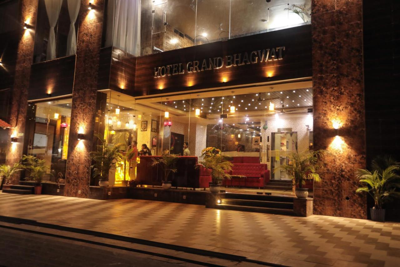 G-bhagwat By An Hotel