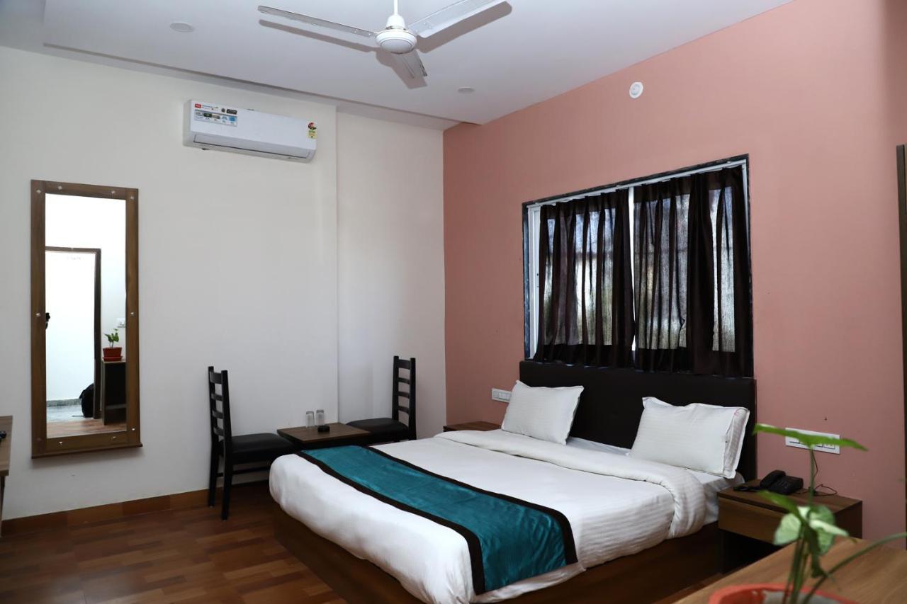 Boyna Palace Hotel *