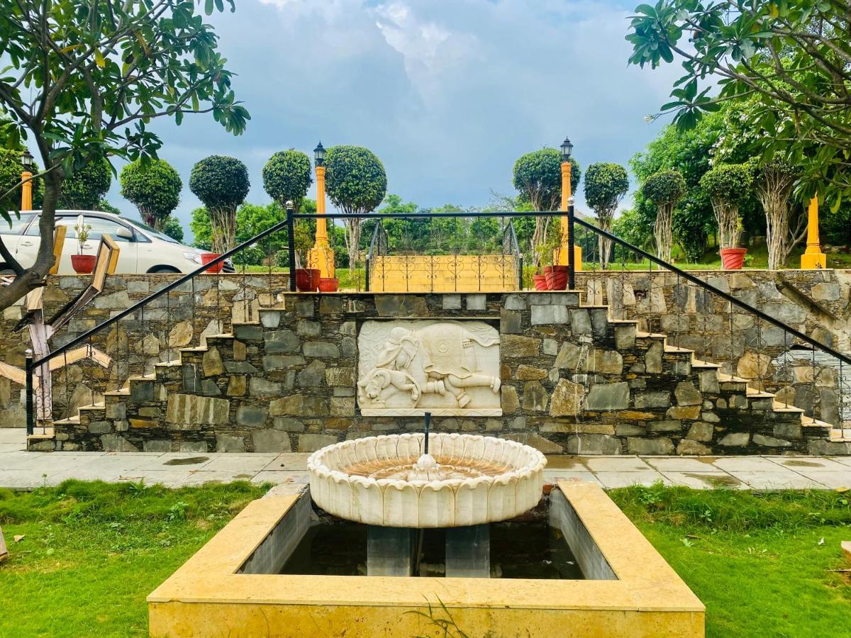 Aravali Valley Hotel