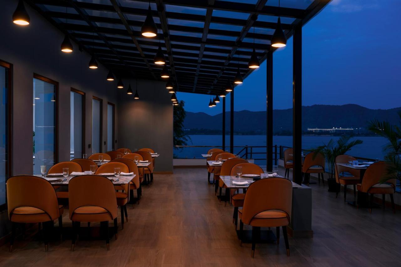 Zana Lakeview - Scenic Lakeside Udaipur
