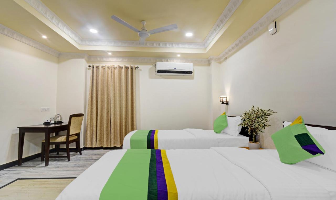 Hotel Jheel Mahal Udaipur