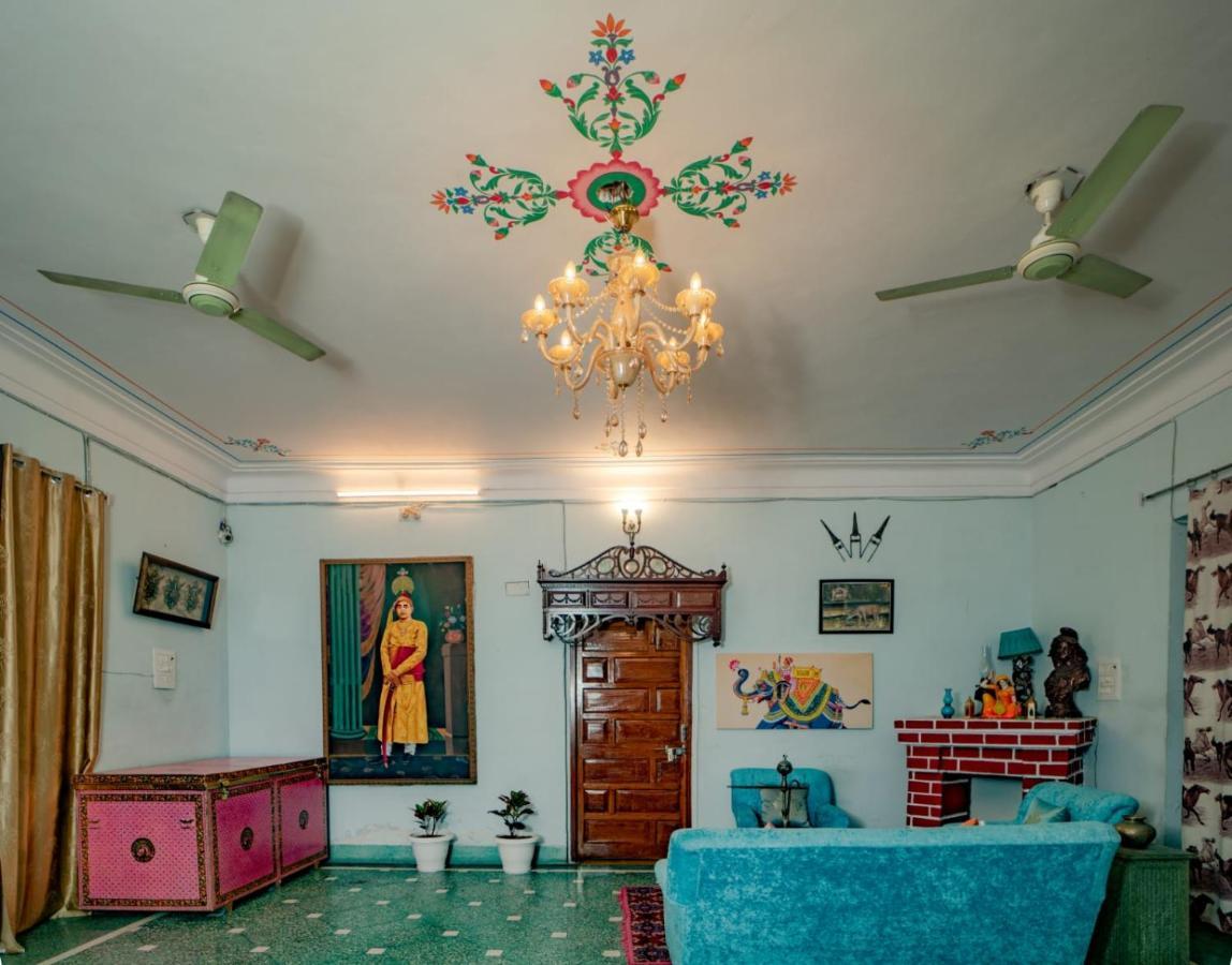 Hotel Ambavgarh Palace Udaipur