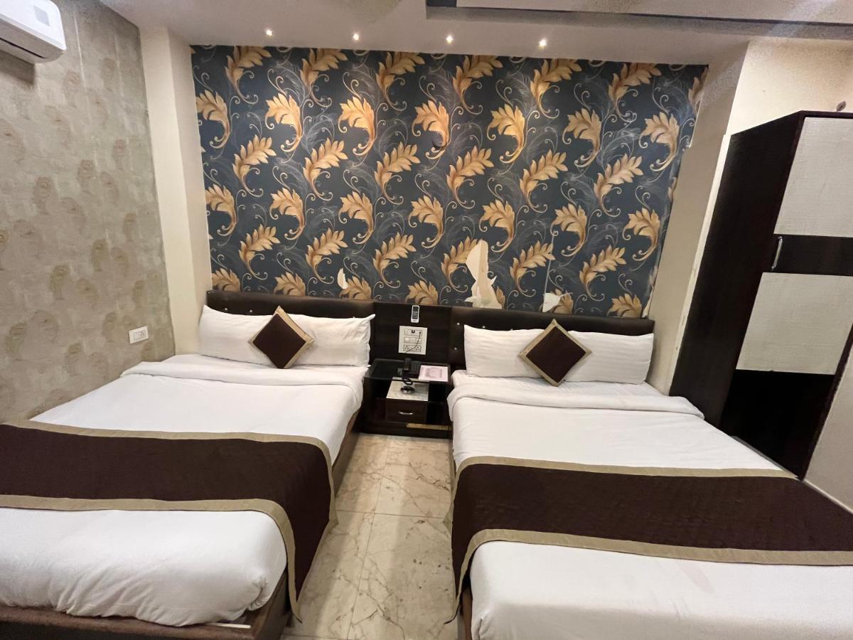 Hotel Raj Vilas