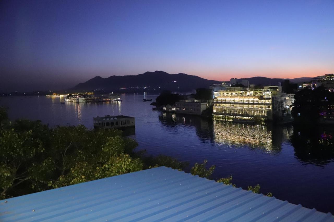 Hotel Jheel Kinara View 2*
