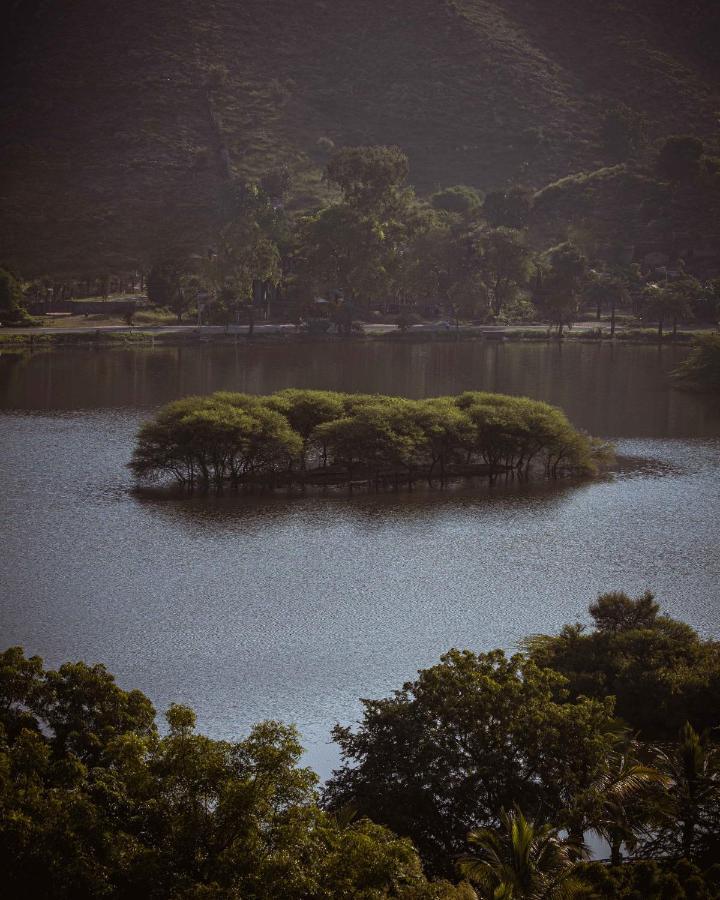 Yaan Retreat-lake View-private Pool Resort