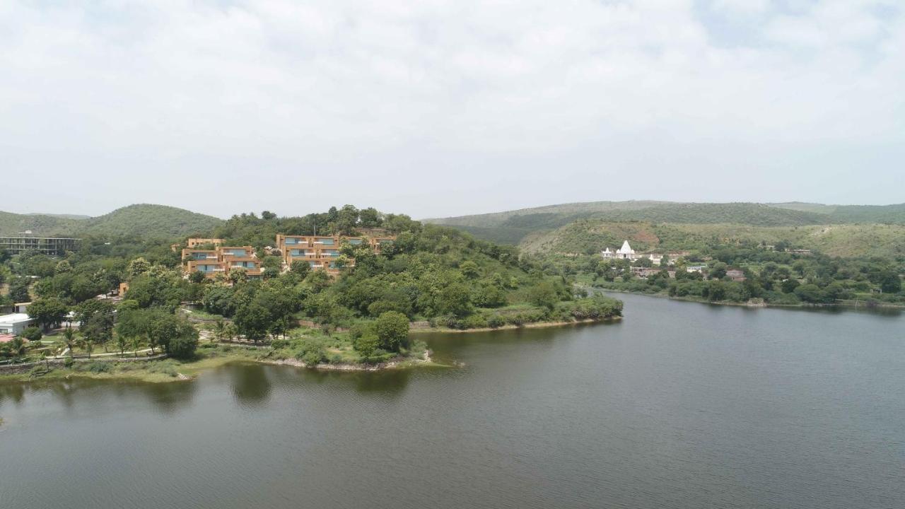Yaan Retreat-lake View-private Pool