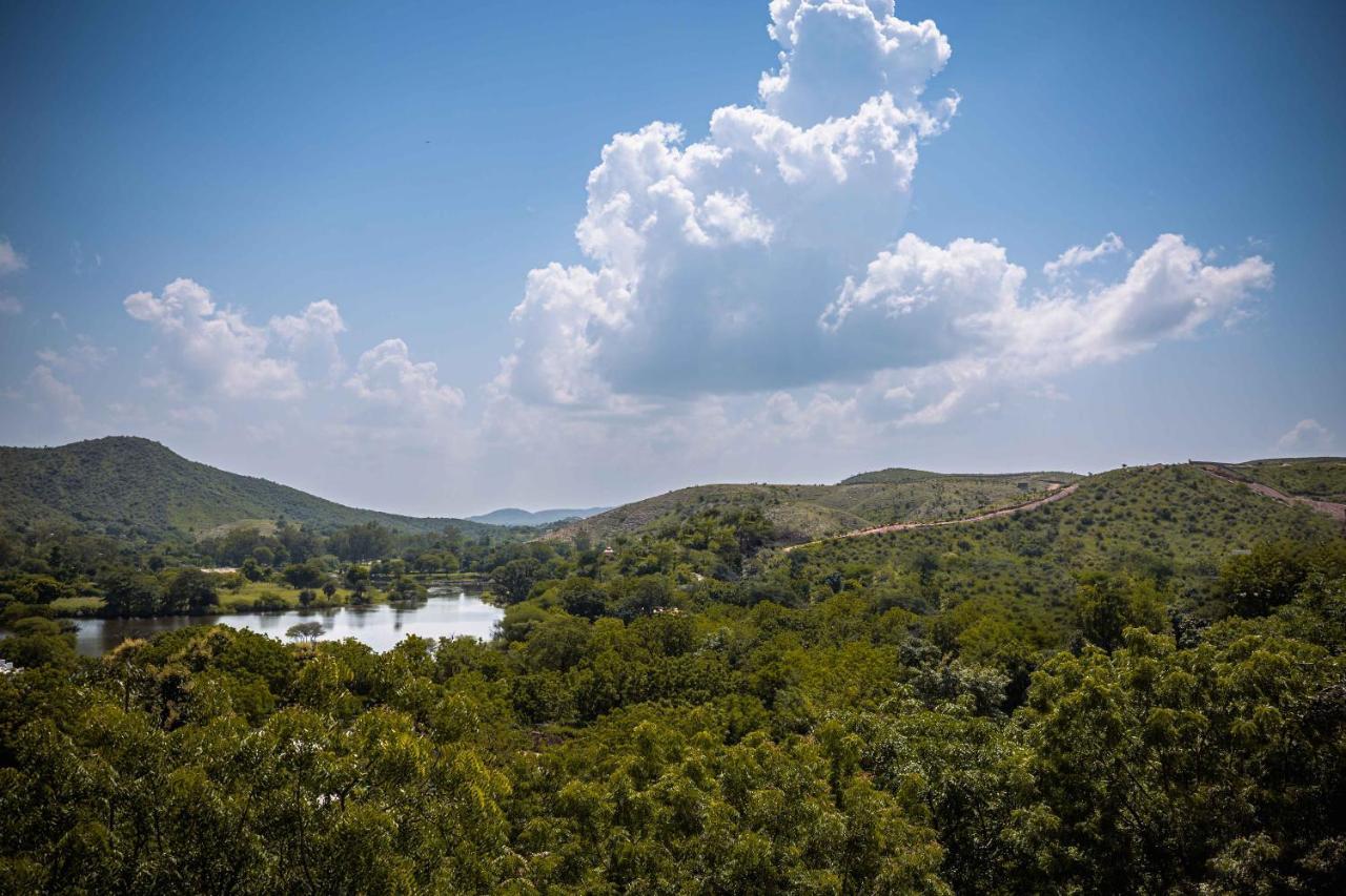 Yaan Retreat-lake View-private Pool Resort