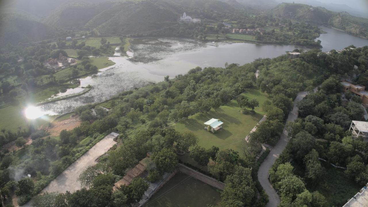 Yaan Retreat-lake View-private Pool Resort 5*